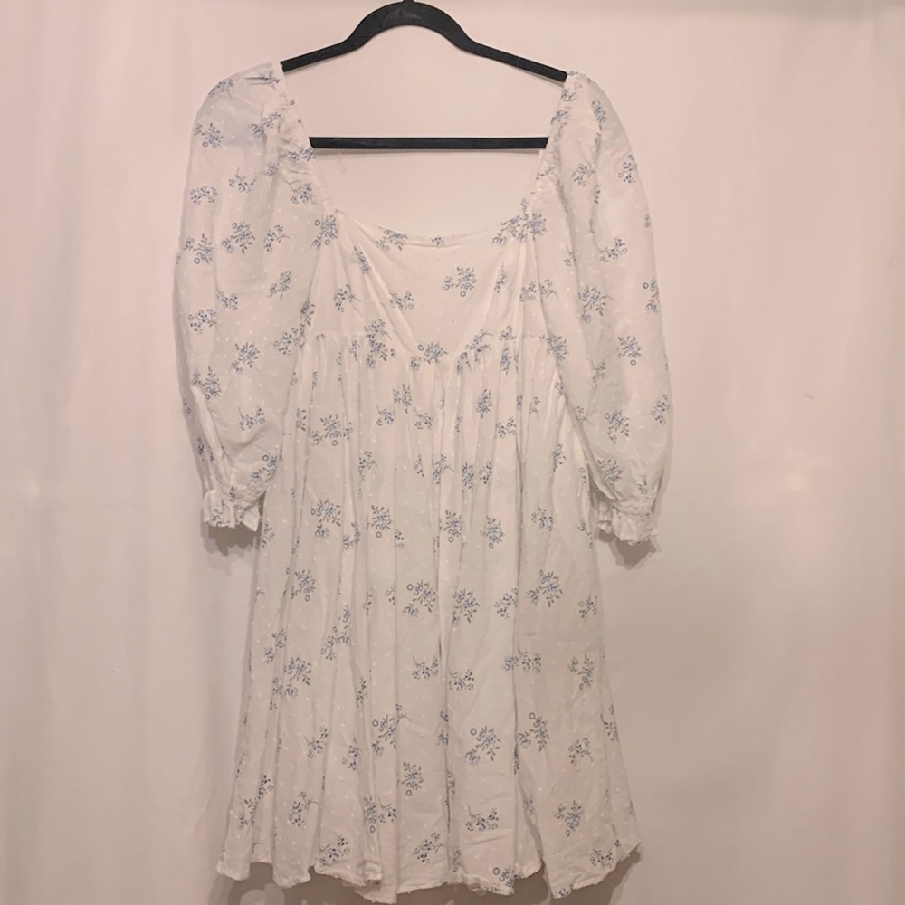 Beautiful eyelet sundress with puff sleeves